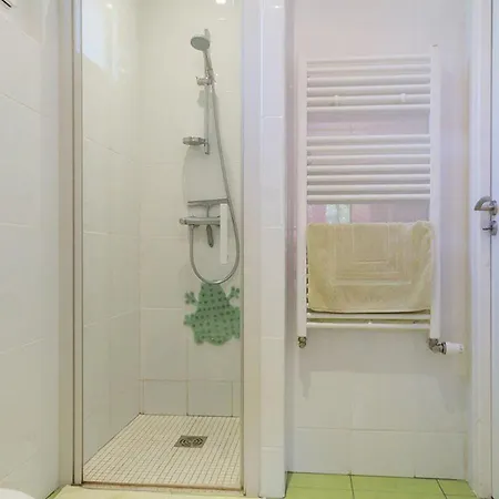 Maison Familiale Renovee, 15 Km De La Mer, Jardin Clos Avec Terrasse Et Ping-pong, Centre Bourg - Fr-1-306-894 *