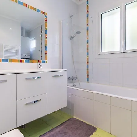 Maison Familiale Renovee, 15 Km De La Mer, Jardin Clos Avec Terrasse Et Ping-pong, Centre Bourg - Fr-1-306-894 *
